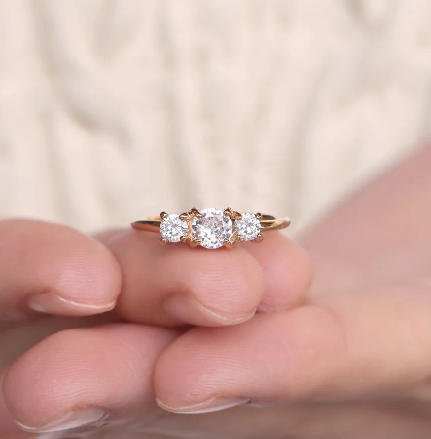 Anillo Tres puntos de luz