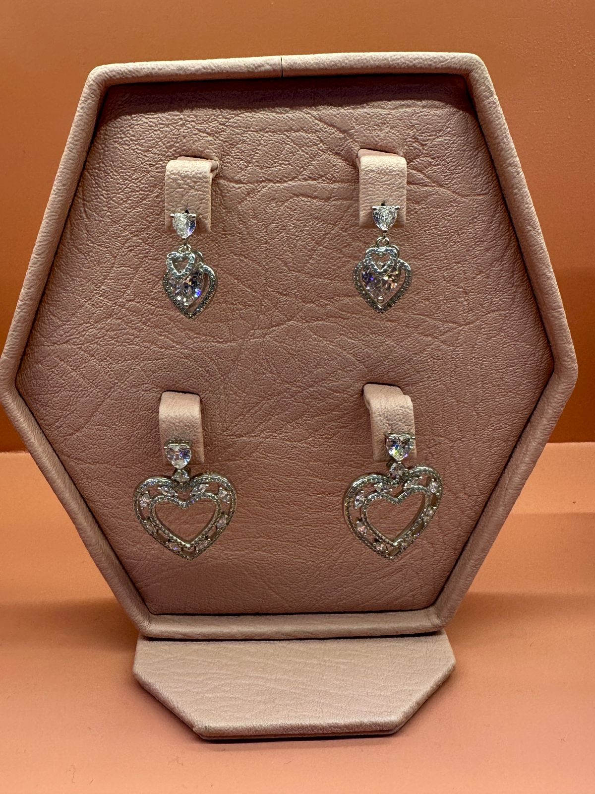 Aretes talla corazón